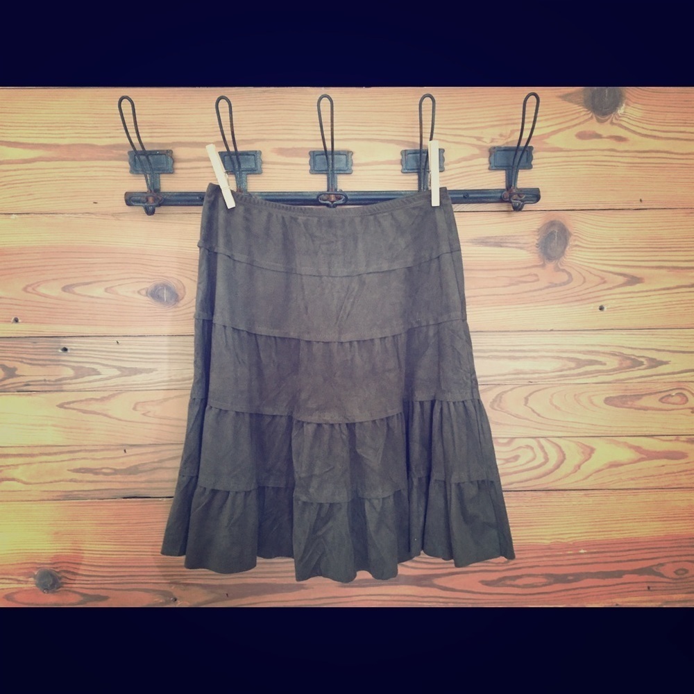 Last Chance👀 Olive Green Faux Suede Broomstick Skirt Size Small